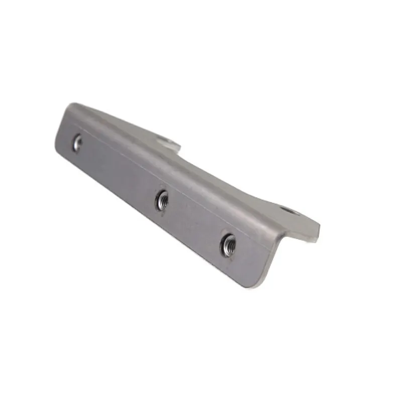 Peça código OEM 451054A1 — Suporte de Aço